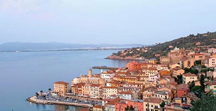 Appartamento quadrilocale in vendita in Via del Sole, Monte Argentario