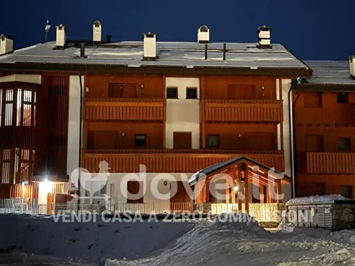 Appartamento trilocale in vendita in Via Cambrembo Snc, Valleve