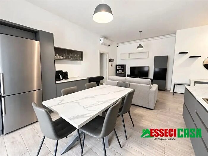 Appartamento trilocale in vendita in Via Galvani, Treviglio