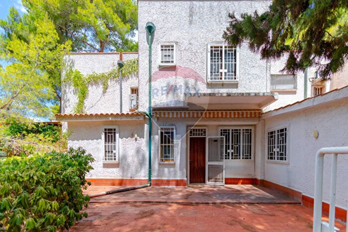 Casa quadrilocale in vendita in Via Viking, Castellaneta