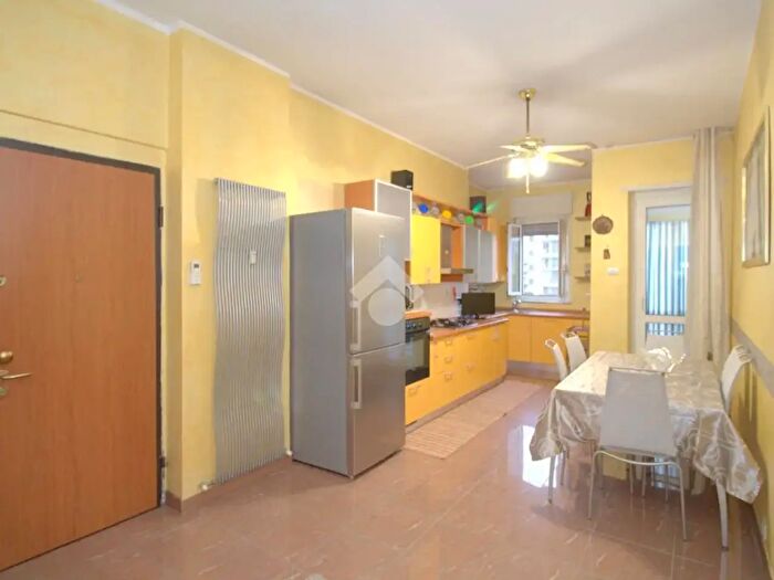 Appartamento trilocale in vendita in Via Mollieres, Torino