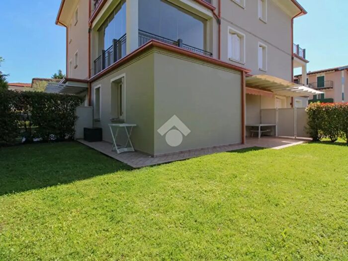 Appartamento trilocale in vendita in Via Alessandro Manzoni, Toscolano Maderno