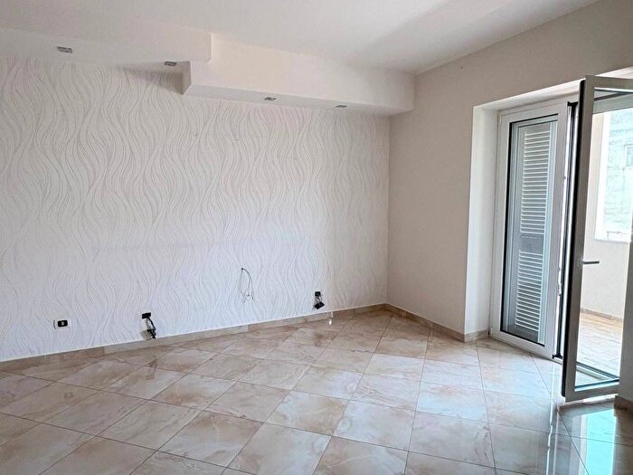 Appartamento quadrilocale in affitto in Via Federico Garcia Lorca, Succivo
