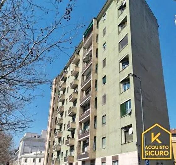 Appartamento con 6 locali in vendita in Viale Isonzo, Milano