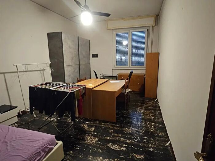 Appartamento con 5 locali in vendita in Via dello Statuto, Firenze