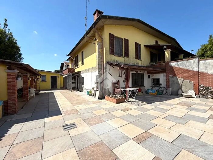 Casa quadrilocale in vendita in Via Don Giuseppe Aporti, Bonemerse