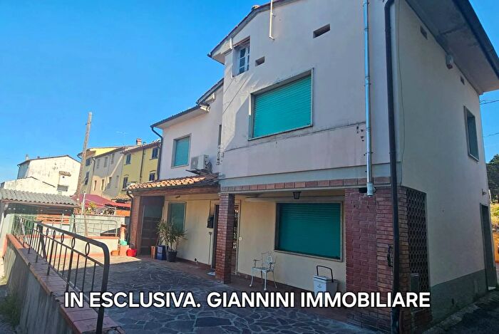 Casa con 5 locali in vendita in Via di Piaggiori Capannori, Capannori