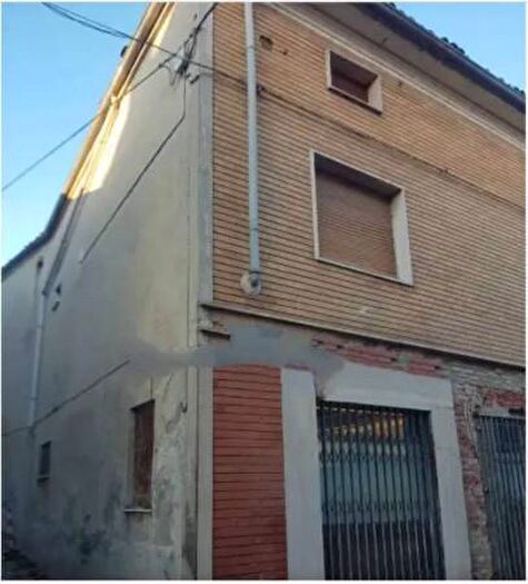 Casa con 6 locali in vendita in Via Roma, Solero