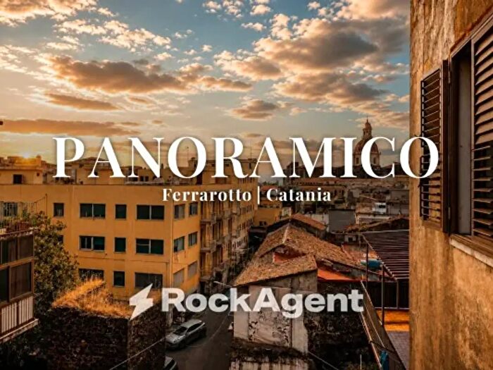 Appartamento quadrilocale in vendita in Via Antico Corso, Catania