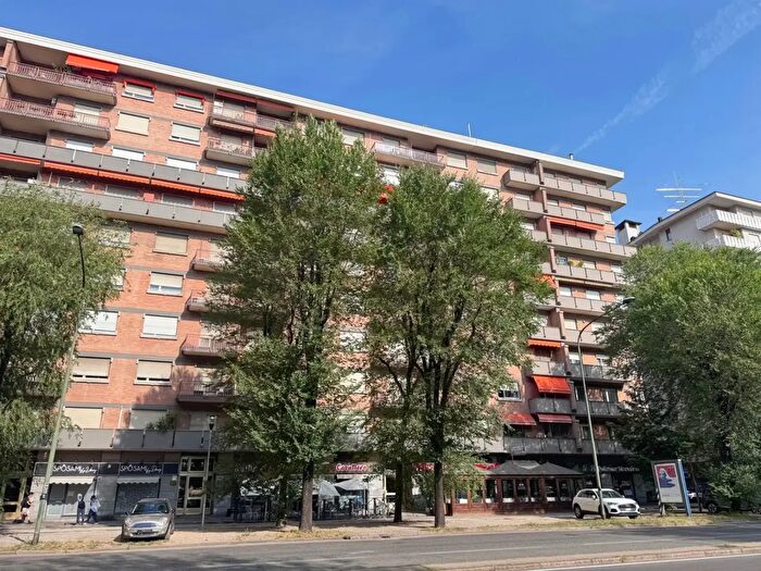 Appartamento con 5 locali in vendita in Corso Trapani, Torino