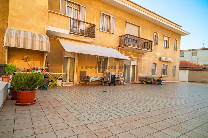 Appartamento con 7 locali in vendita in Viale Fratelli Rosselli, Grottammare