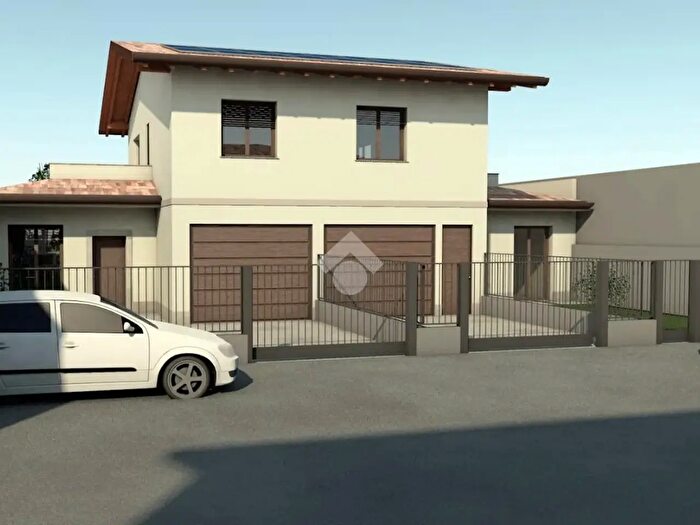 Appartamento quadrilocale in vendita in Via Alessandro Manzoni, Villasanta