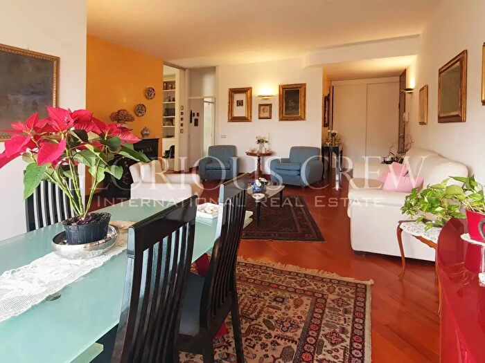 Appartamento quadrilocale in vendita in Via Cantore, Monza