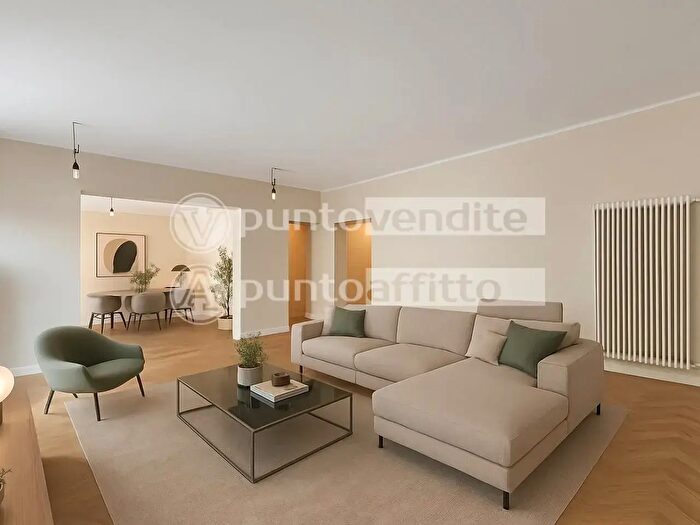 Appartamento con 6 locali in vendita in a della Rosa, Lucca