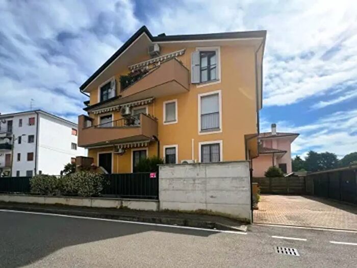 Appartamento bilocale in vendita in Via Santa Caterina da Siena, Arluno