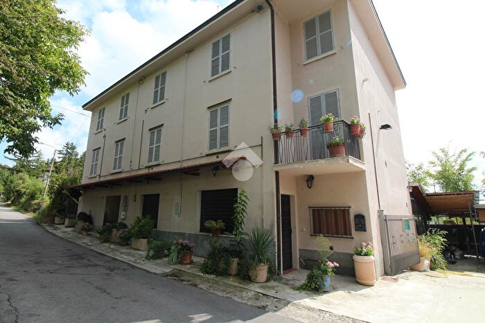 Casa con 6 locali in vendita in Str Case Gonizzi, Langhirano