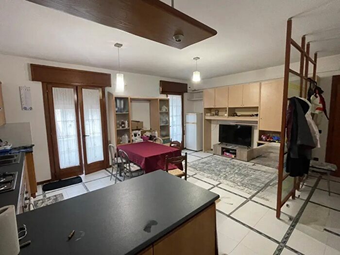 Appartamento trilocale in vendita in Via Piave, San Zenone Degli Ezzelini