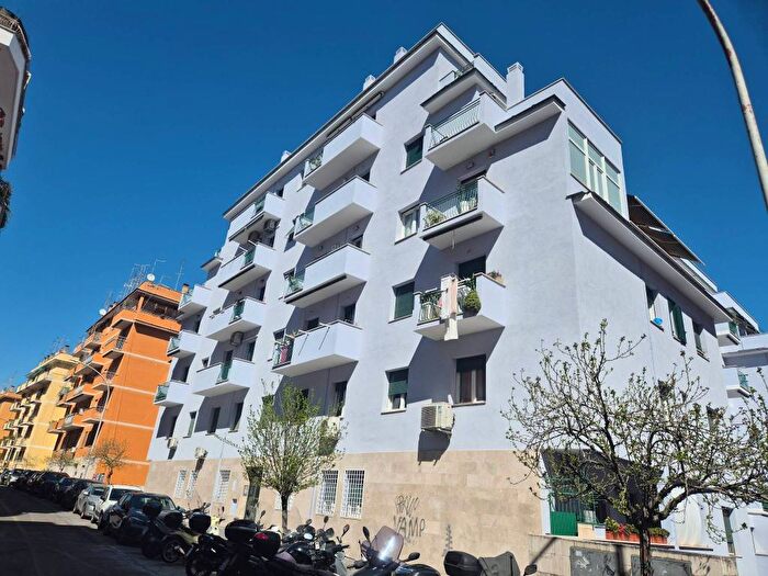 Appartamento trilocale in affitto in Via Luigi Pulci, Bologna, Roma