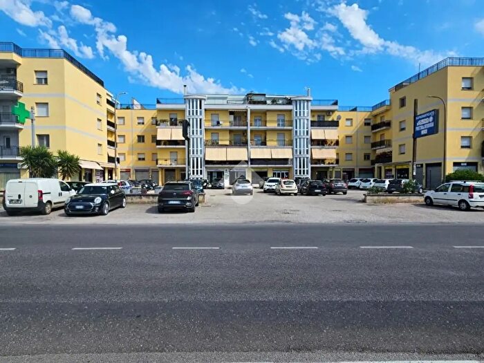 Appartamento bilocale in vendita in Strada Minturnea, Latina