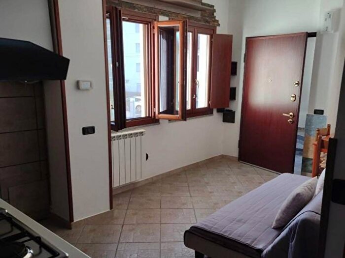 Appartamento bilocale in affitto in Via Eugenio Villoresi, Centro, Somma Lombardo