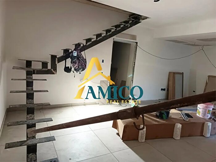 Appartamento quadrilocale in vendita in Via San Francesco dAssisi, Bagheria