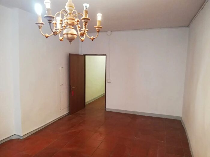 Appartamento trilocale in vendita in Via Filippino, Prato