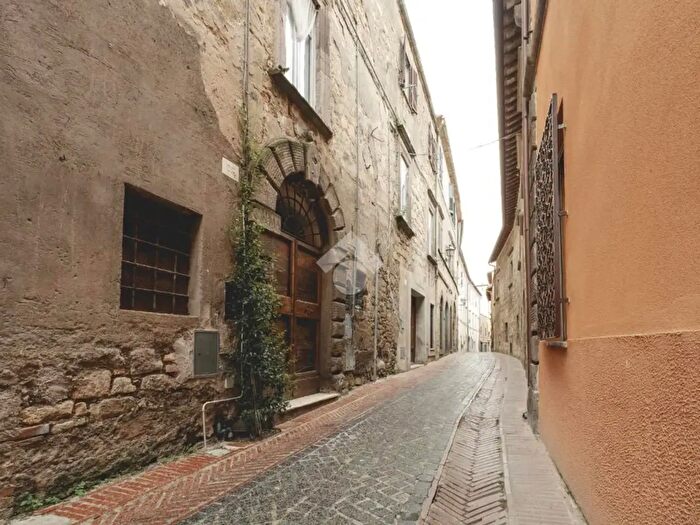 Appartamento trilocale in vendita in Via Giordano Bruno, Tarquinia