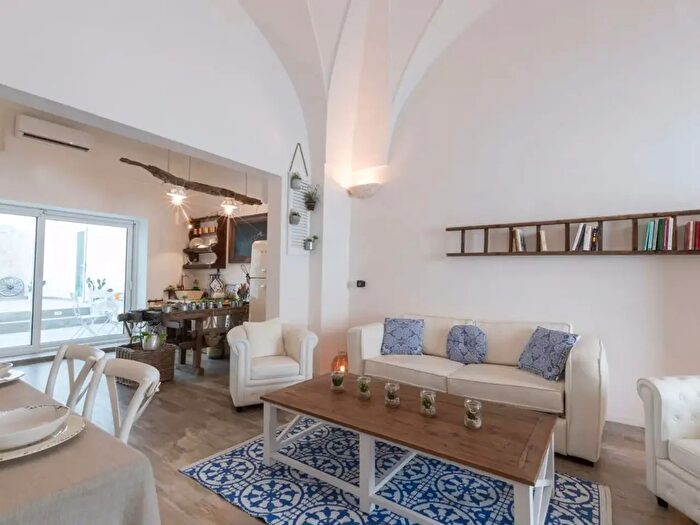 Casa trilocale in affitto in Via Saponea, Brindisi