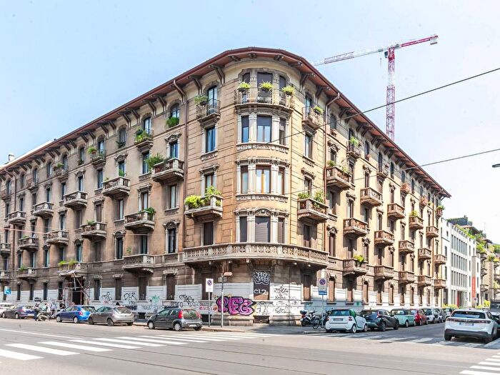 Appartamento bilocale in affitto in Via Vitruvio, Centrale, Milano