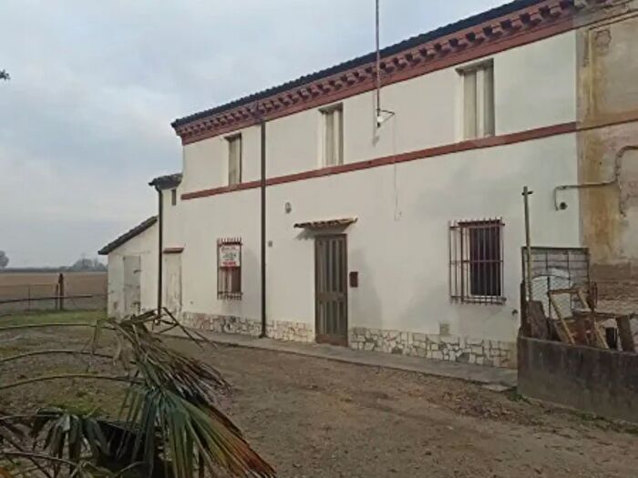Casa con 6 locali in vendita in Via Ravegnana, Forli