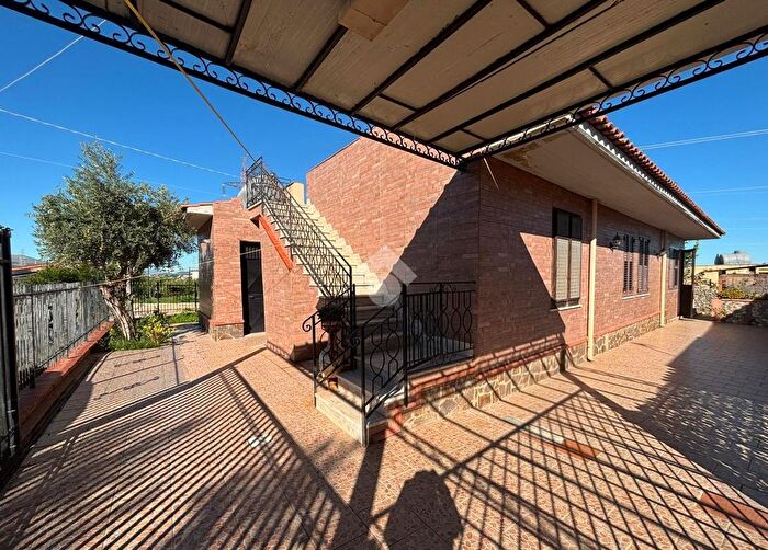 Casa quadrilocale in vendita in Via Passo Palermo, Altavilla Milicia