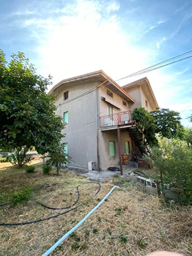 Casa quadrilocale in vendita in Secchiano Novafeltria Rn, Novafeltria
