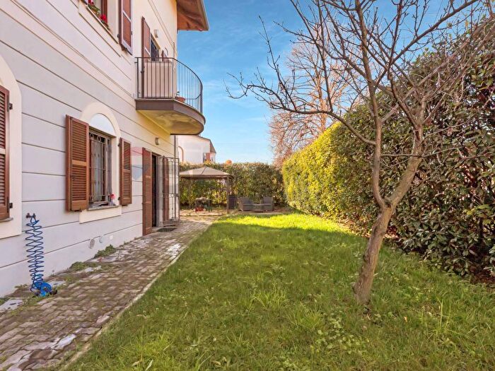 Case in Vendita e in Affitto - 2