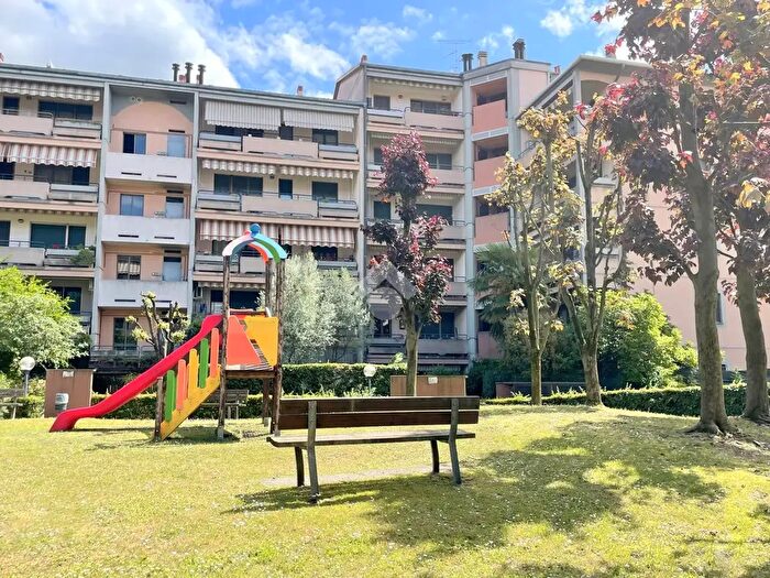 Appartamento trilocale in vendita in Via Cristoforo Colombo, Cornaredo
