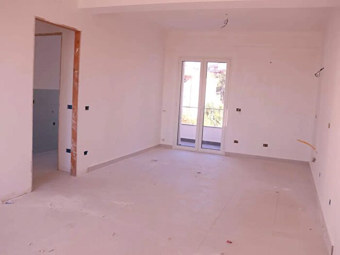 Appartamento trilocale in vendita in Camporotondo Etneo