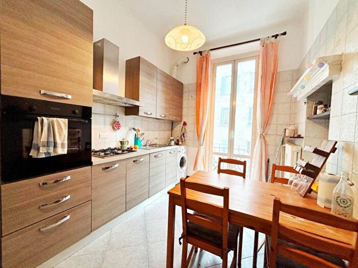 Appartamento trilocale in affitto in Via Marco Aurelio, Parco Trotter, Milano