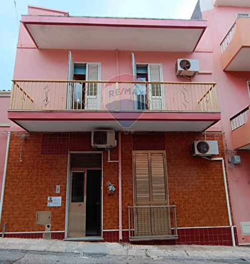 Casa con 8 locali in vendita in Via Massimo dAzeglio, Pachino