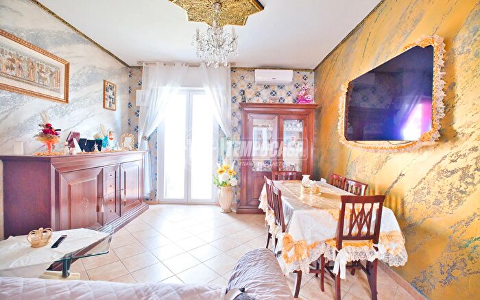 Appartamento trilocale in vendita in Novara