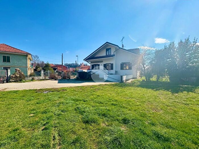 Casa con 5 locali in vendita in Via Tetto, Reano