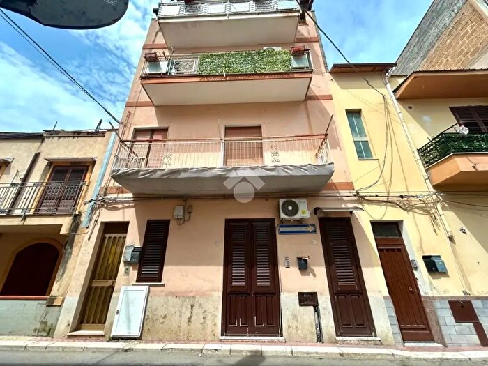 Appartamento trilocale in vendita in Via San Martino, Ficarazzi