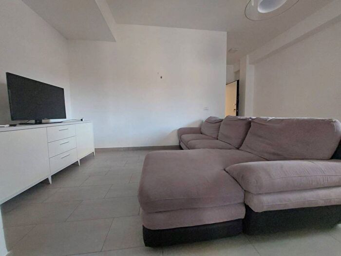 Appartamento trilocale in affitto in Piazzale De Matthaeis, Madonna Della Neve, Frosinone