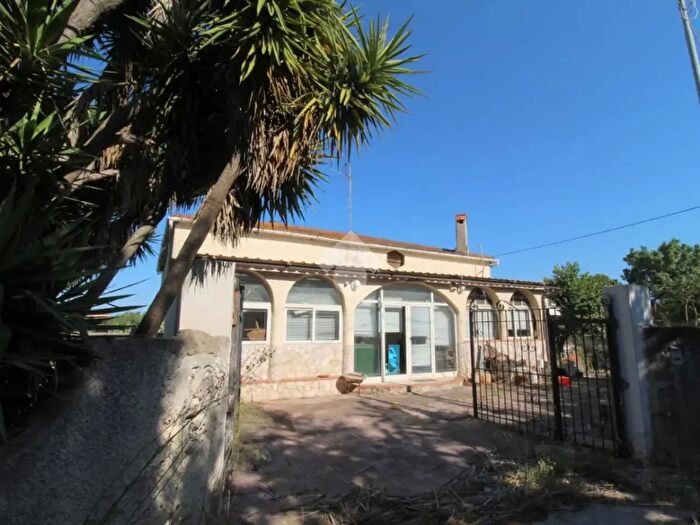 Casa trilocale in vendita in Via dei Bucaneve, Isola Di Capo Rizzuto