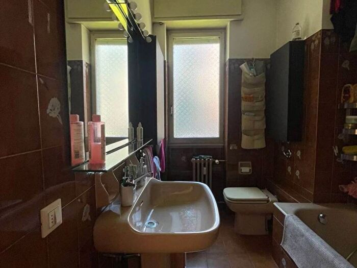 Appartamento trilocale in affitto in Via Carlo Boncompagni, Bologna Sulmona, Milano