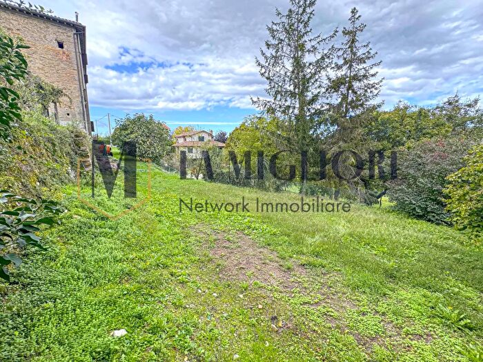 Appartamento quadrilocale in vendita in Strada Regionale Apecchiese, Citta' Di Castello