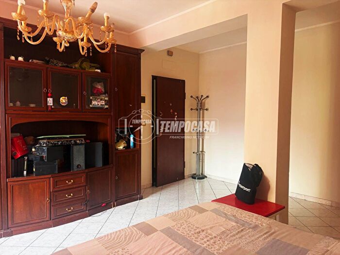 Appartamento quadrilocale in vendita in Via Vitaliti, Catania