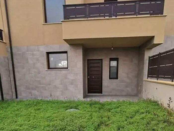 Casa quadrilocale in vendita in Viale Cassiodoro, Settingiano