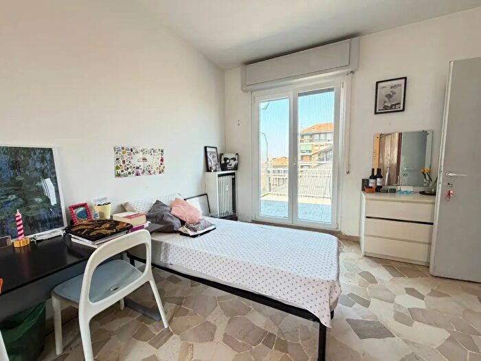 Appartamento trilocale in affitto in Via Paolo Gerolamo Biumi, Milano