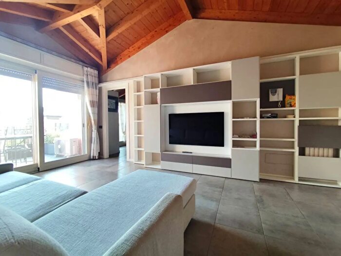 Appartamento bilocale in affitto in Via Vittorio Veneto, Sarnico