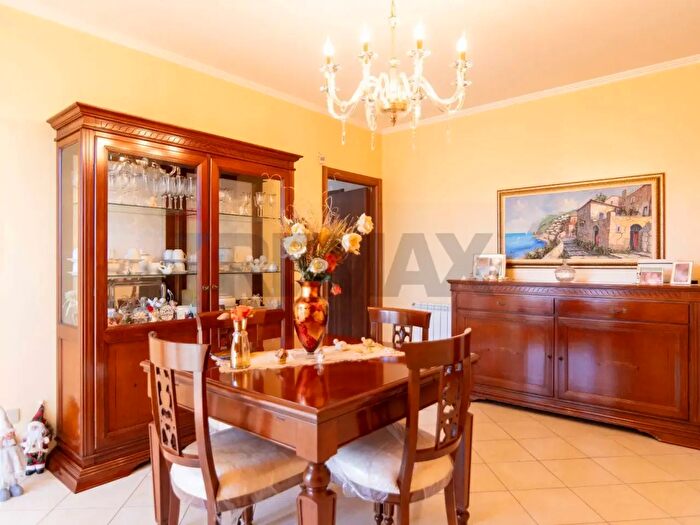 Appartamento trilocale in vendita in Via Tupparello, Acireale