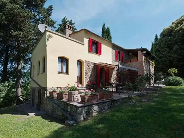 Casa con 6 locali in vendita in Via di Doccila, Volterra